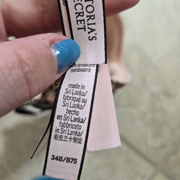 34b leopard print Victoria's secret wireless push up bra - Picture 5 of 6